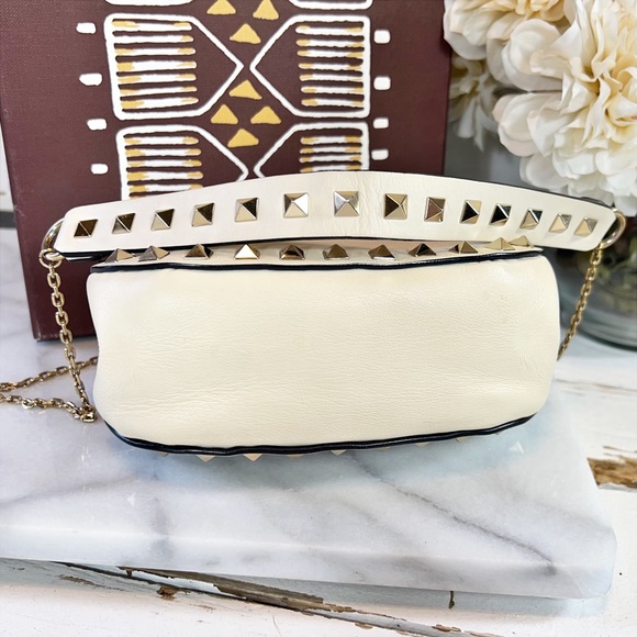 Valentino Garavani Valentino Garavani Rockstud Mini Leather Saddle Crossbody Bag - Picture 4 of 12